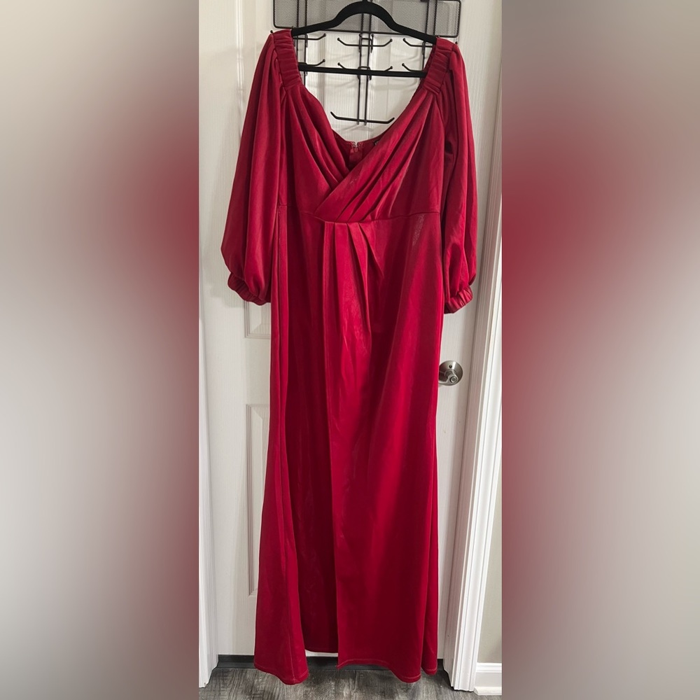 Fashion Nova Red Shimmer Long Sleeve High Slit Gown Size 1X EUC